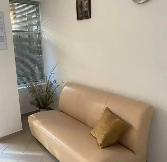 Majatalo къща за гости Canavan S