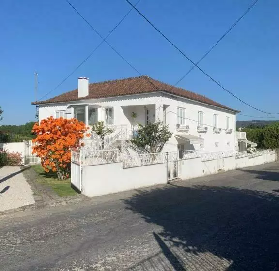 Majatalo Casa Das Uveiras