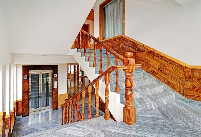 בית מלון כפרי Treebo Premium Sattva With Mountain View