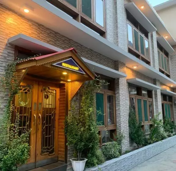 Park Hotel Gilgit