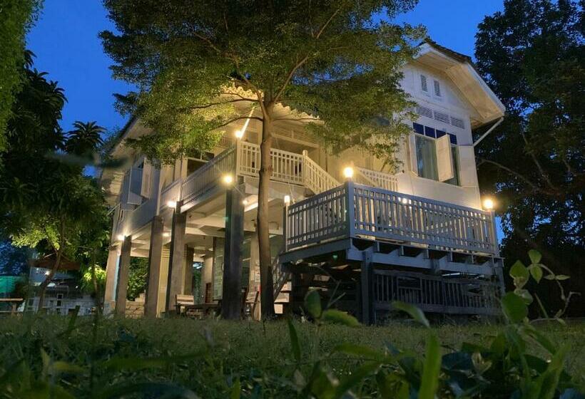 بنسيون บ้านชมจันทร์