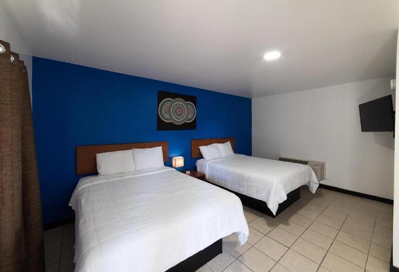 בית מלון כפרי American Inn