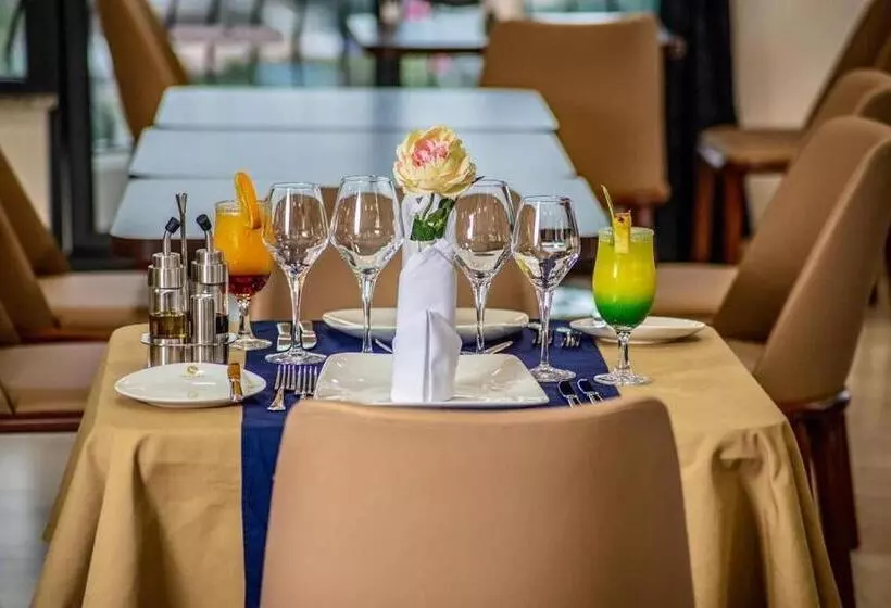 هتل Souaré Premium Hôtel