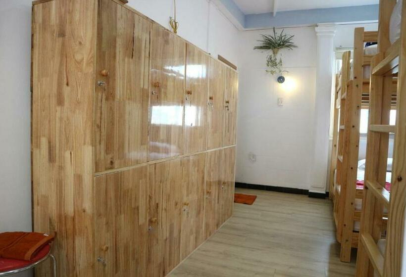 Loan Võ Hostel