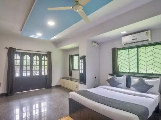 ホテル Calangute Beach Corner