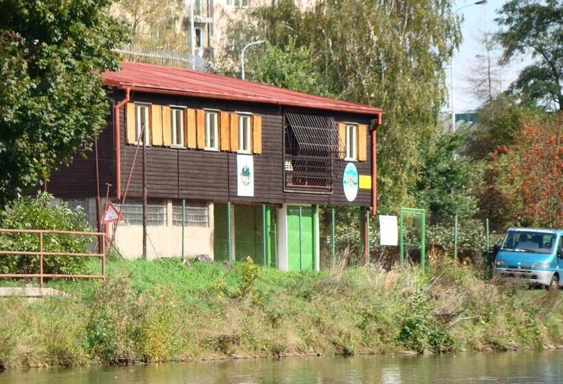 هاستل Klub Vodáků Karlovy Vary