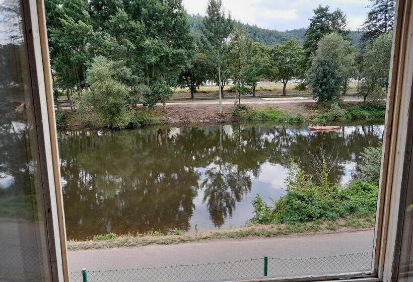 هاستل Klub Vodáků Karlovy Vary