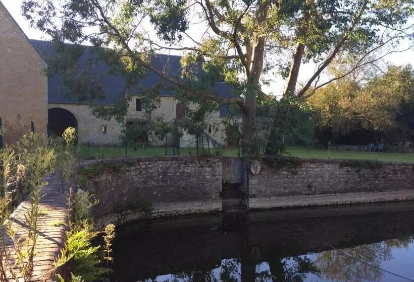 Aamiaismajoitus (B&B) Le Manoir Des Doyens Loft   Sleeps 8   Breakfast Included!