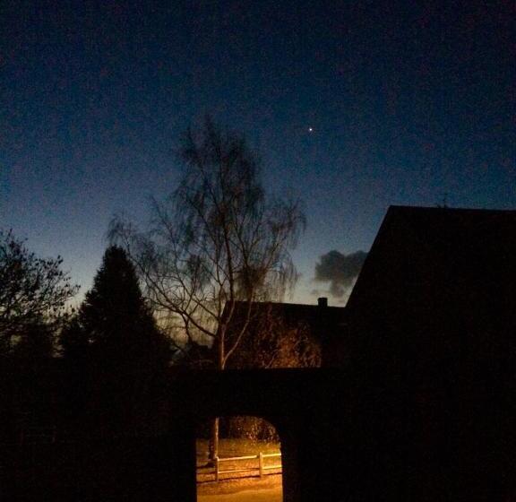 צימר Le Manoir Des Doyens Loft Sleeps 8 Breakfast Included!