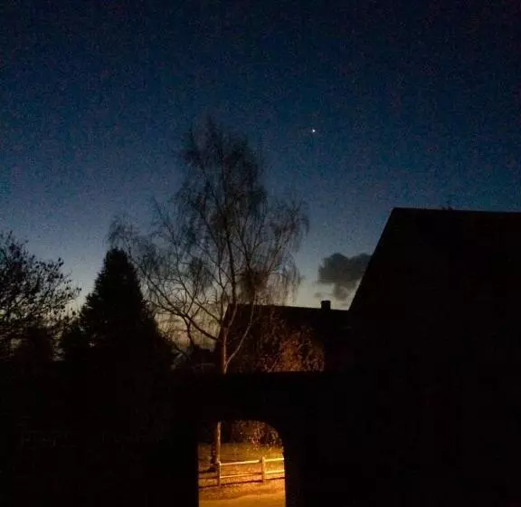 Aamiaismajoitus (B&B) Le Manoir Des Doyens Loft   Sleeps 8   Breakfast Included!