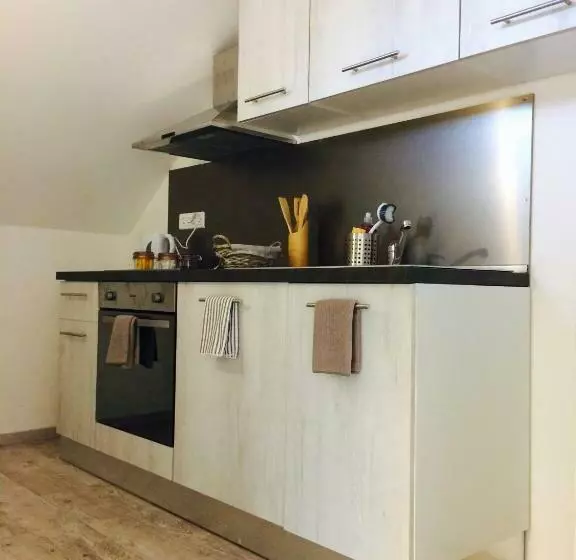 Aamiaismajoitus (B&B) Le Manoir Des Doyens Loft   Sleeps 8   Breakfast Included!