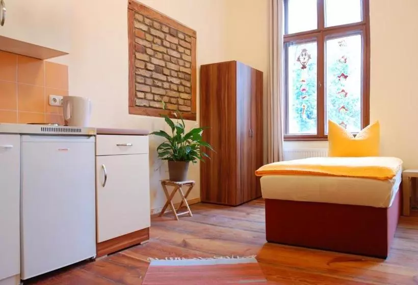 تختخواب و صبحانه Altstadtpensionpotsdam