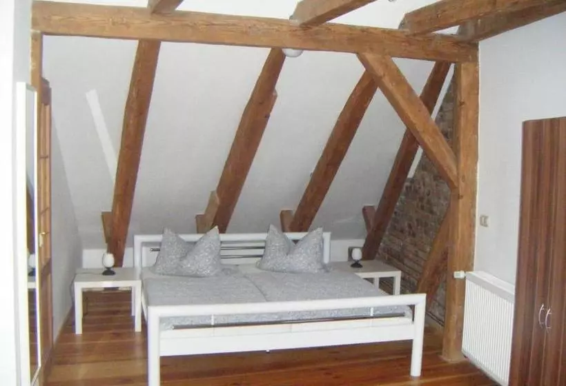 تختخواب و صبحانه Altstadtpensionpotsdam