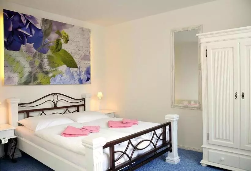 Aamiaismajoitus (B&B) Pension Altstadt Mönch In Top Lage Preis Inclusive 5 Prozent Bettensteuer Und Frühstück