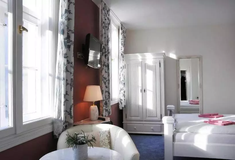 Aamiaismajoitus (B&B) Pension Altstadt Mönch In Top Lage Preis Inclusive 5 Prozent Bettensteuer Und Frühstück