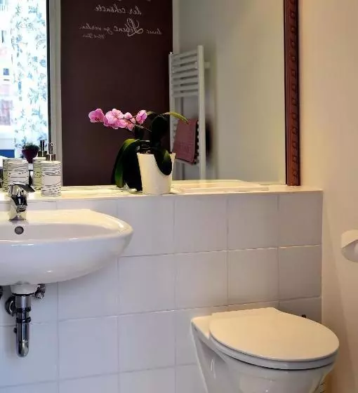 Aamiaismajoitus (B&B) Pension Altstadt Mönch In Top Lage Preis Inclusive 5 Prozent Bettensteuer Und Frühstück