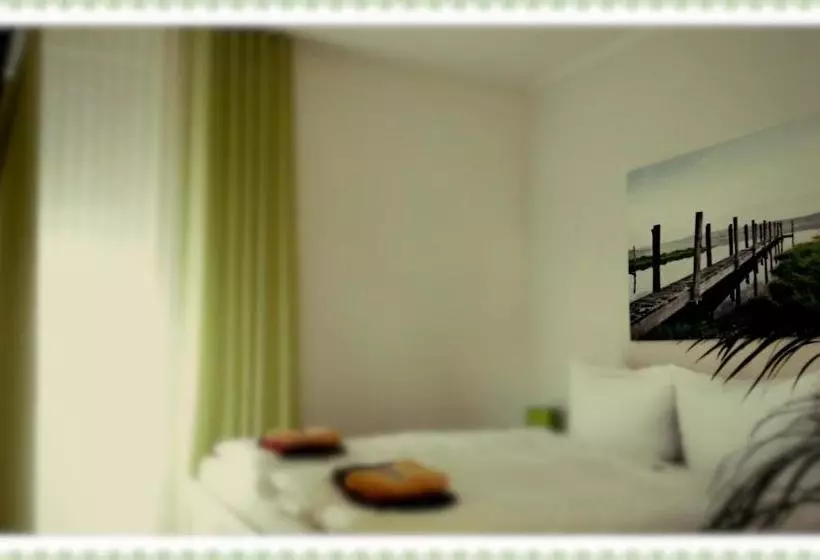 تختخواب و صبحانه Pension Zeitlos