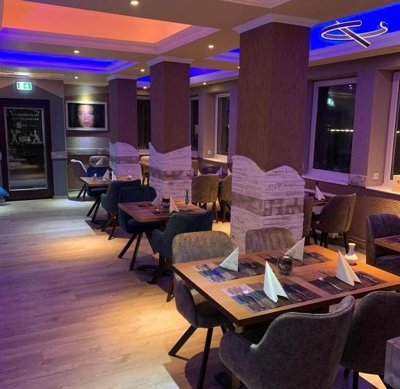 فندق Achilleon Iii