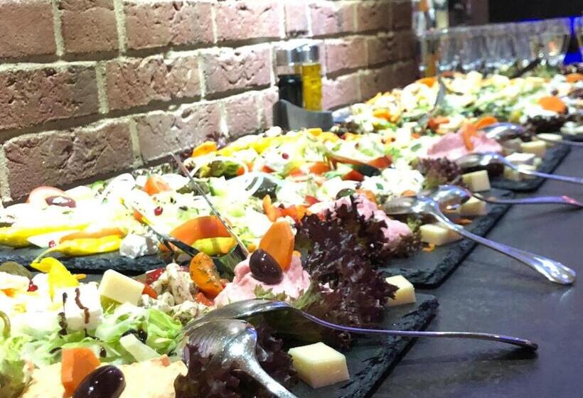 فندق Achilleon Iii