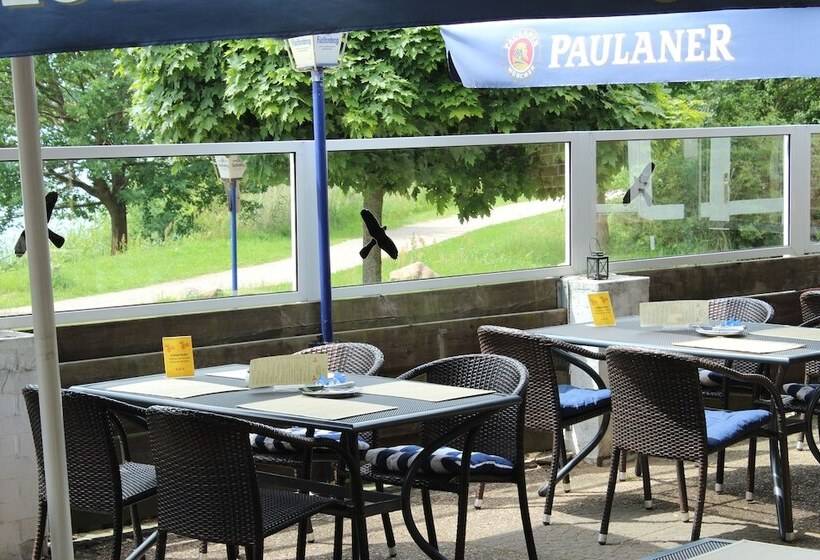 فندق Achilleon Iii