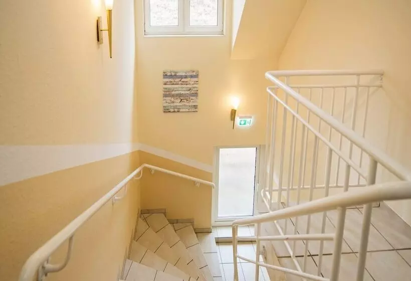 Отель Achilleon Iii