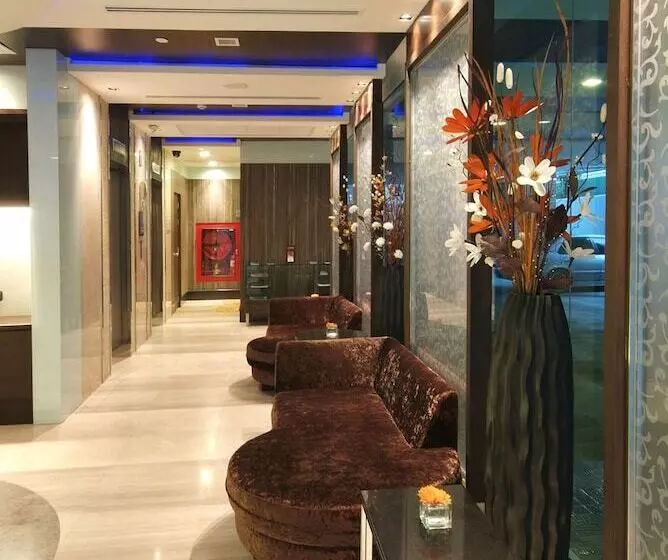 هتل Amora Neoluxe Suites