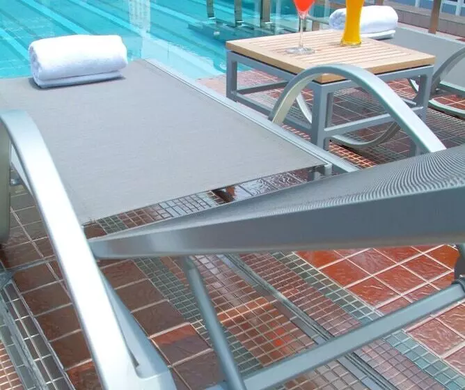 هتل Amora Neoluxe Suites