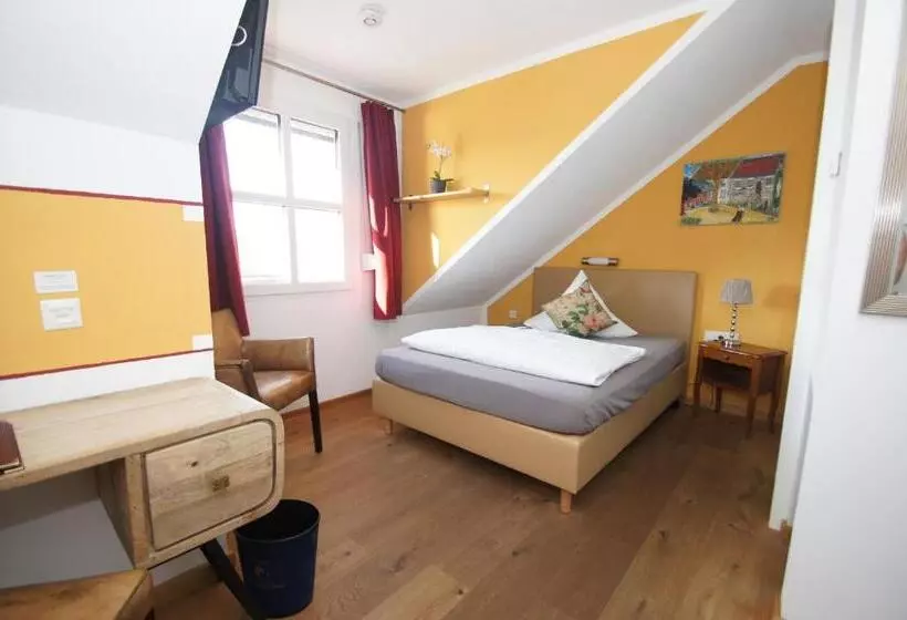 هتل Design Chapeau Noir 3 Sterne Superior