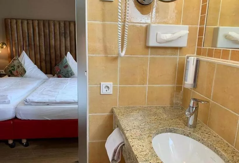 هتل Design Chapeau Noir 3 Sterne Superior