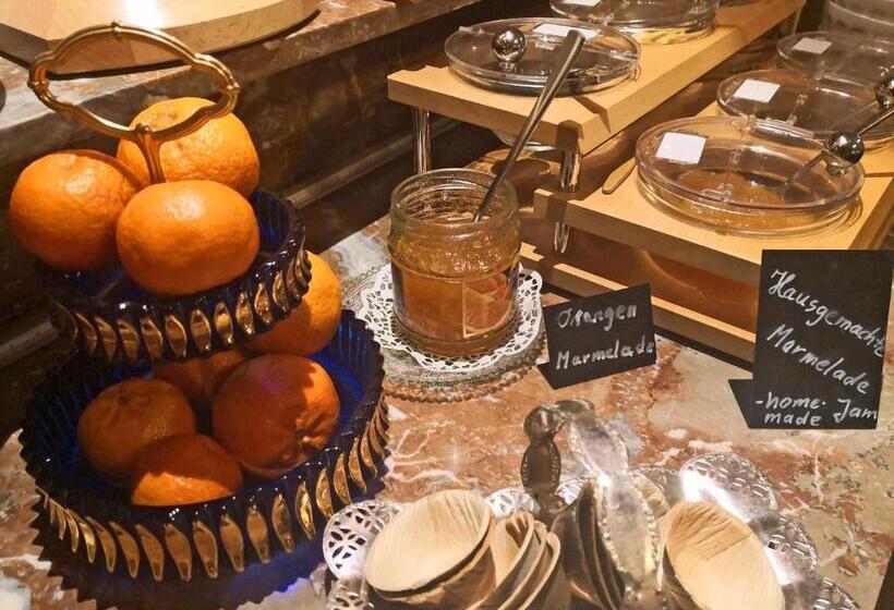 Отель Design Chapeau Noir 3 Sterne Superior