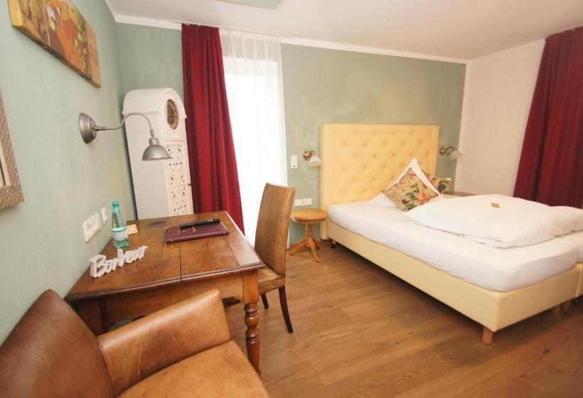 Отель Design Chapeau Noir 3 Sterne Superior