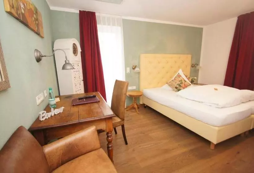 هتل Design Chapeau Noir 3 Sterne Superior