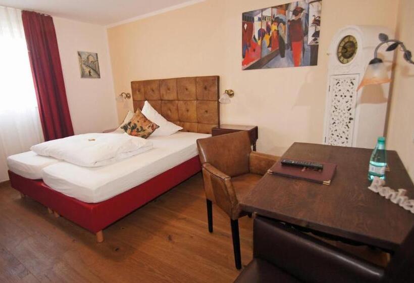 Отель Design Chapeau Noir 3 Sterne Superior