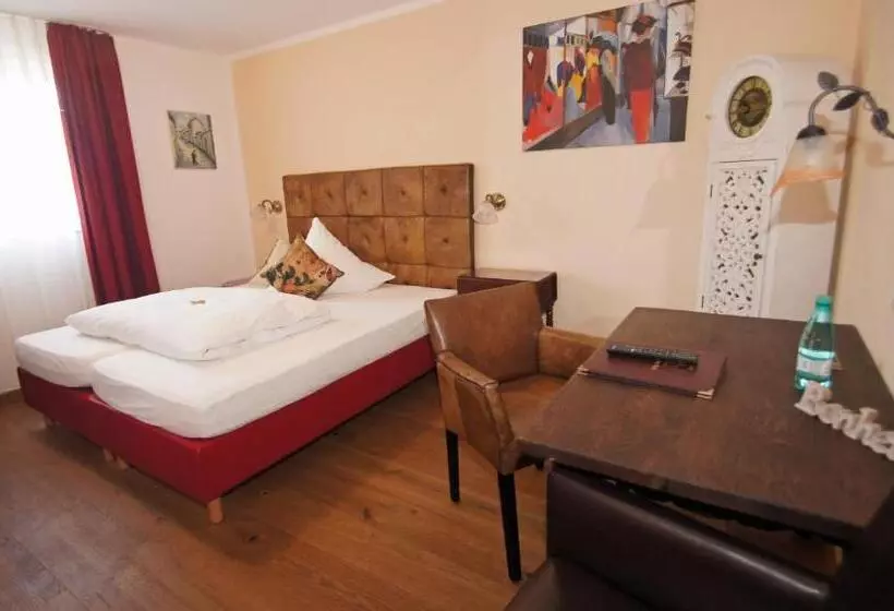 هتل Design Chapeau Noir 3 Sterne Superior