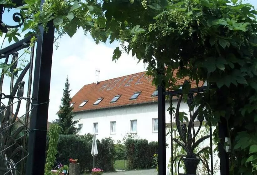 هتل Pension Lydia