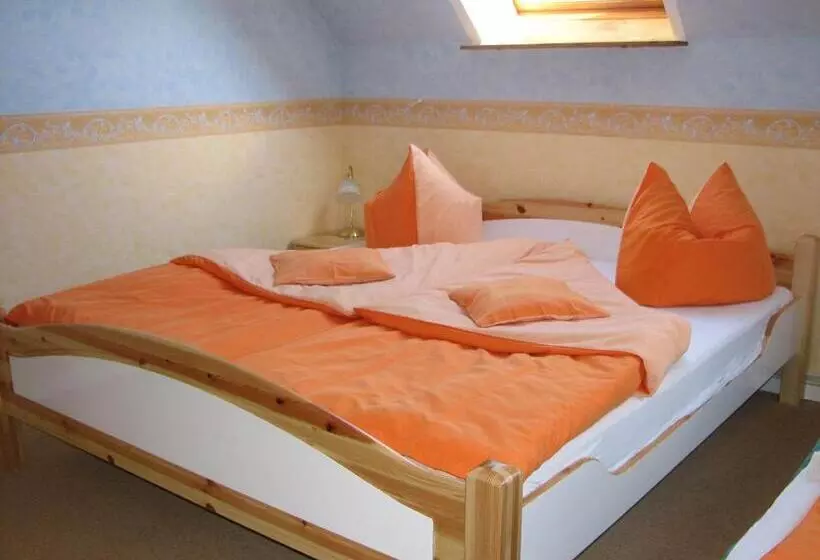 هتل Pension Lydia