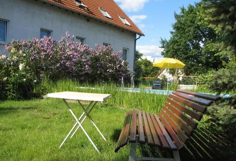 هتل Pension Lydia