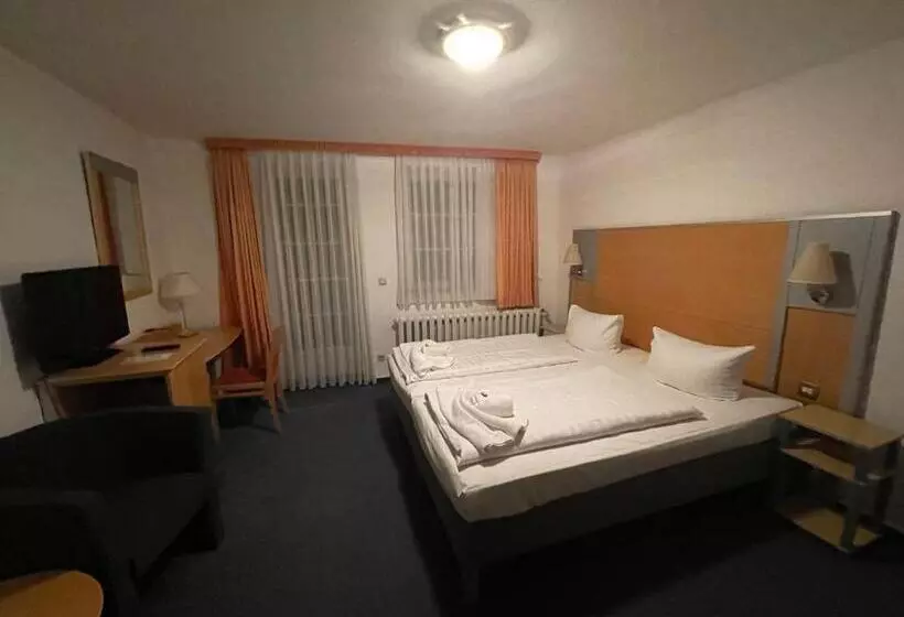 ホテル Zum Strand