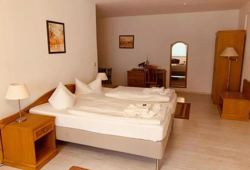 ホテル Zum Strand