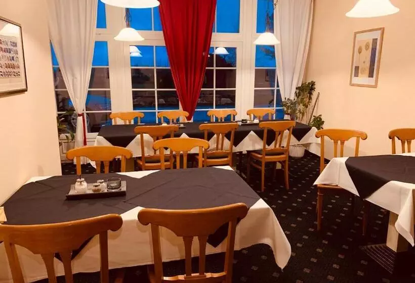 ホテル Zum Strand