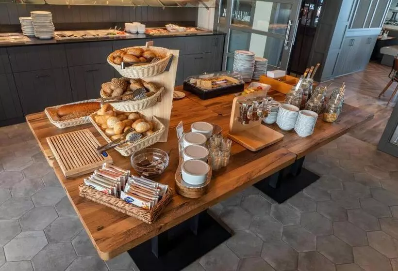 Nymphe Strandhotel & Apartments