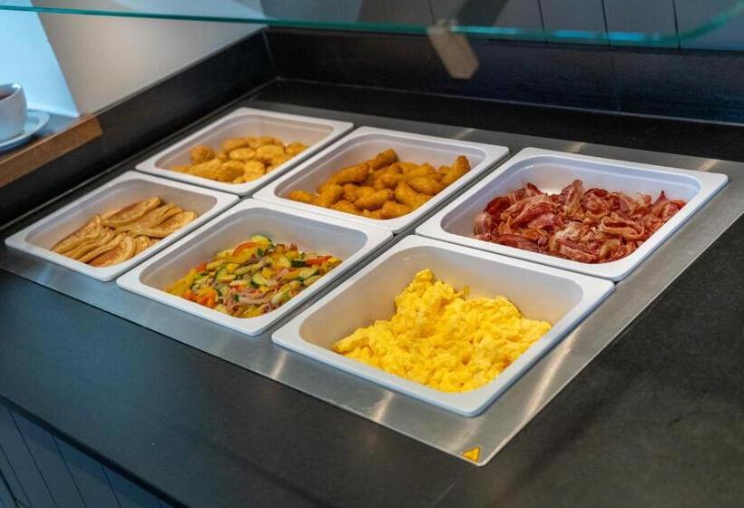 Nymphe Strandhotel & Apartments