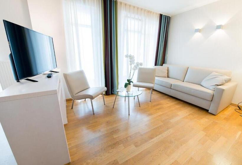 Nymphe Strandhotel & Apartments