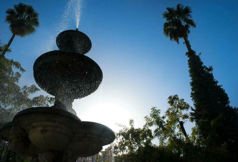 住宿加早餐  Trikeles