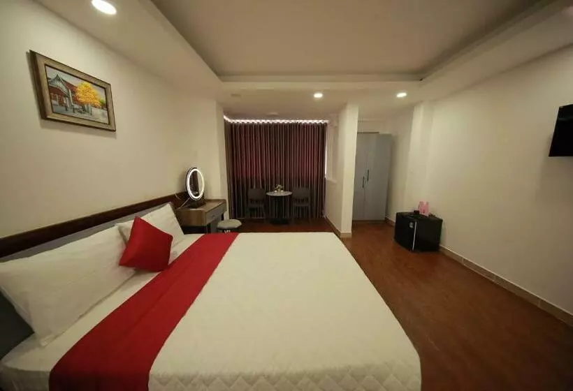 Phu Gia Hotel 193 Nguyen Thai Hoc