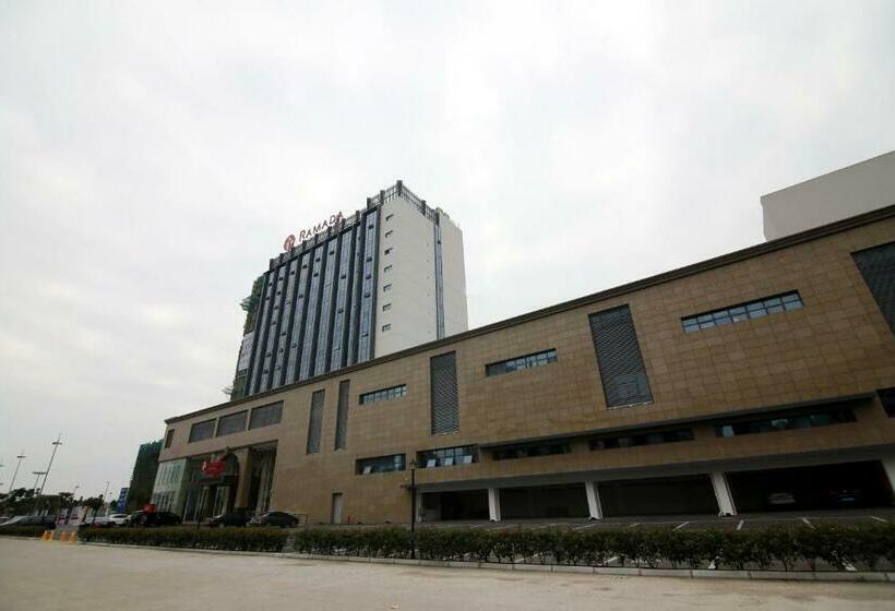 Отель Ramada By Wyndham Suzhou Wujiang