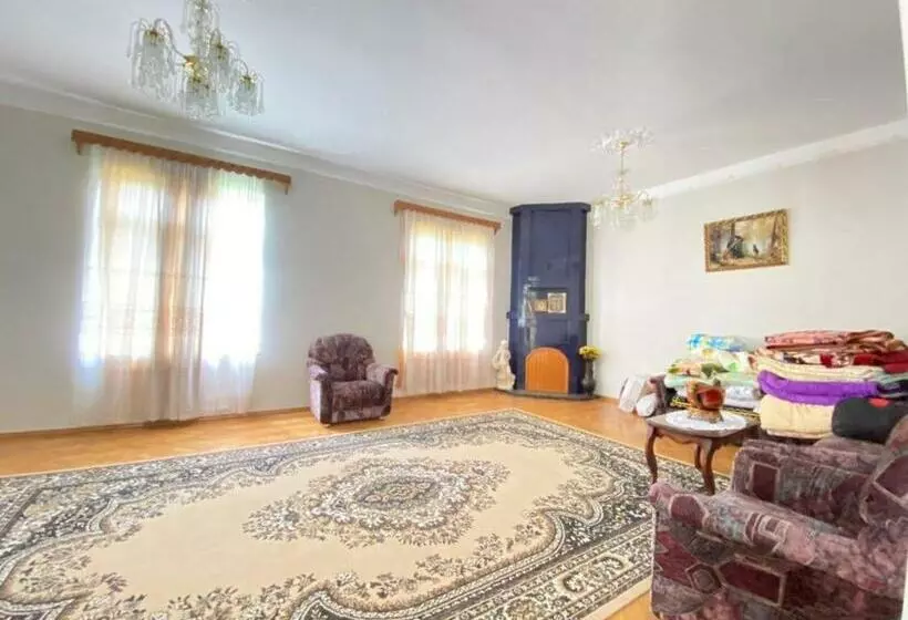 پانسیون Edo S House
