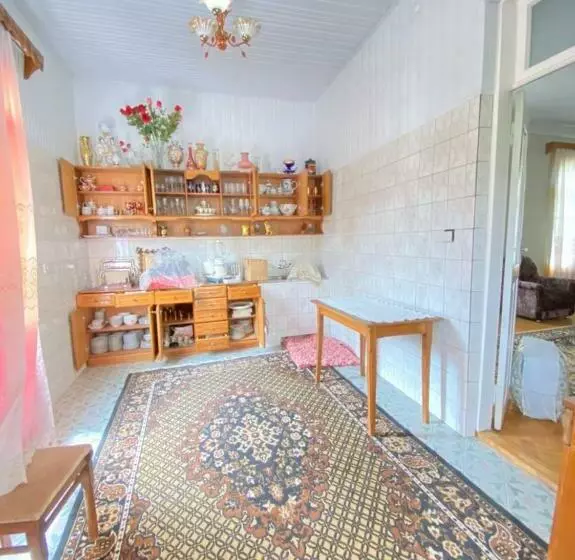 پانسیون Edo S House