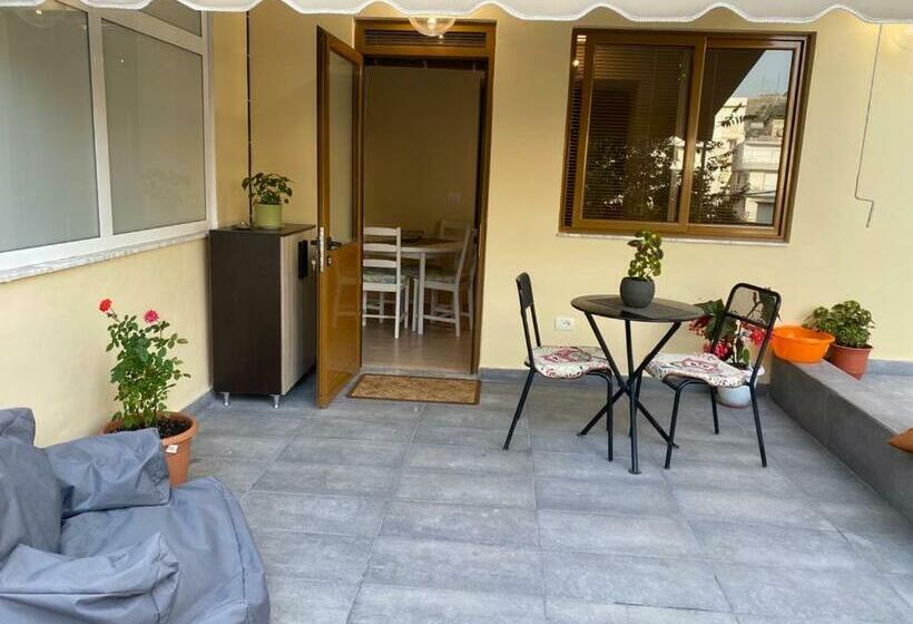 Saranda Beach Apartment