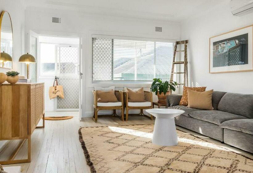 Bella Bay 2 Upstairs Unit   Prime Location